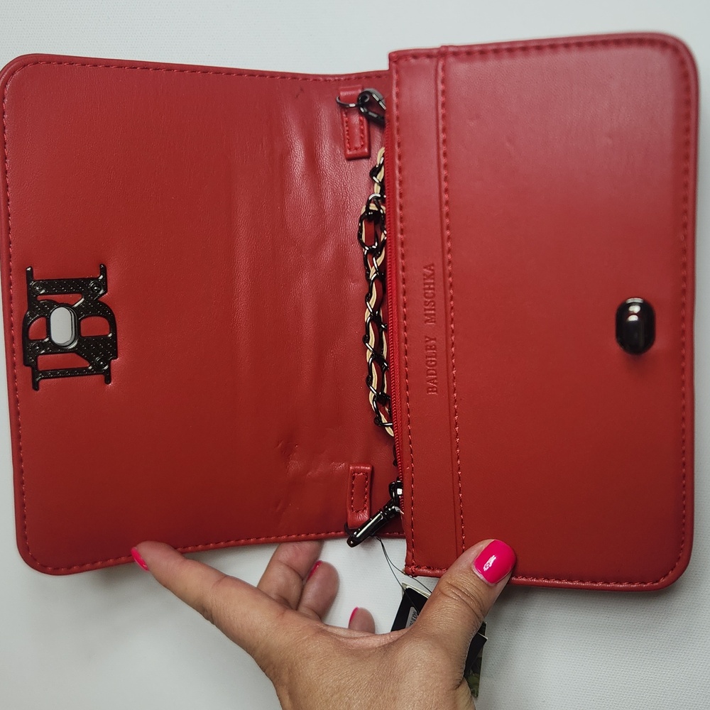 Badgley Mischka Red Cross Body with Frame & Chain on the cover NWT - Picture 7 of 11